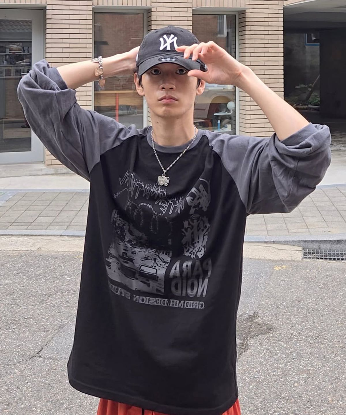 마하그리드(MAHAGRID) INTERNATIONAL RAGLAN LS TEE BLACK(MG2DFMT561A)