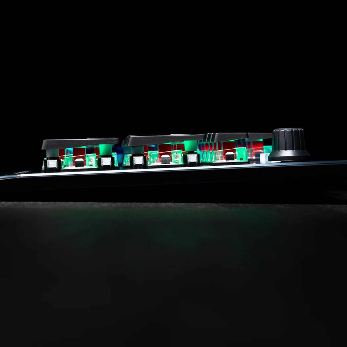 로캣(ROCCAT) 벌칸 Vulcan 121 AIMO 게이밍 키보드 Black (적축/한글 자판)