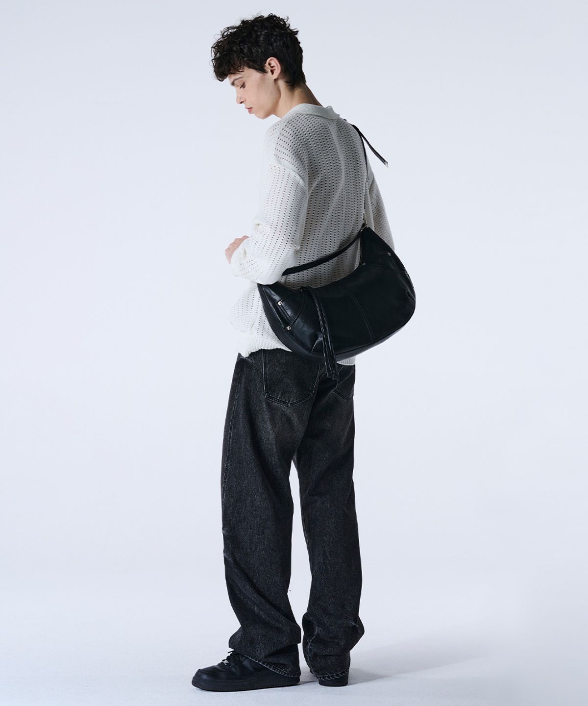 메종미네드(MAISON MINED) LEATHER SADDLEBAG BLACK