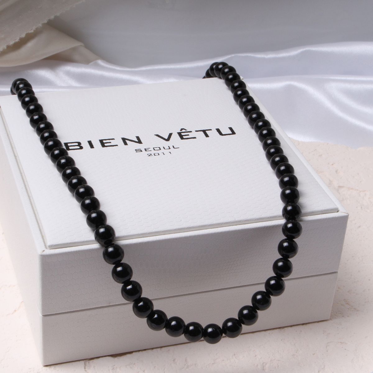 비엔베투(Bien Vetu) 6mm 블랙 토르말린 원석 목걸이
