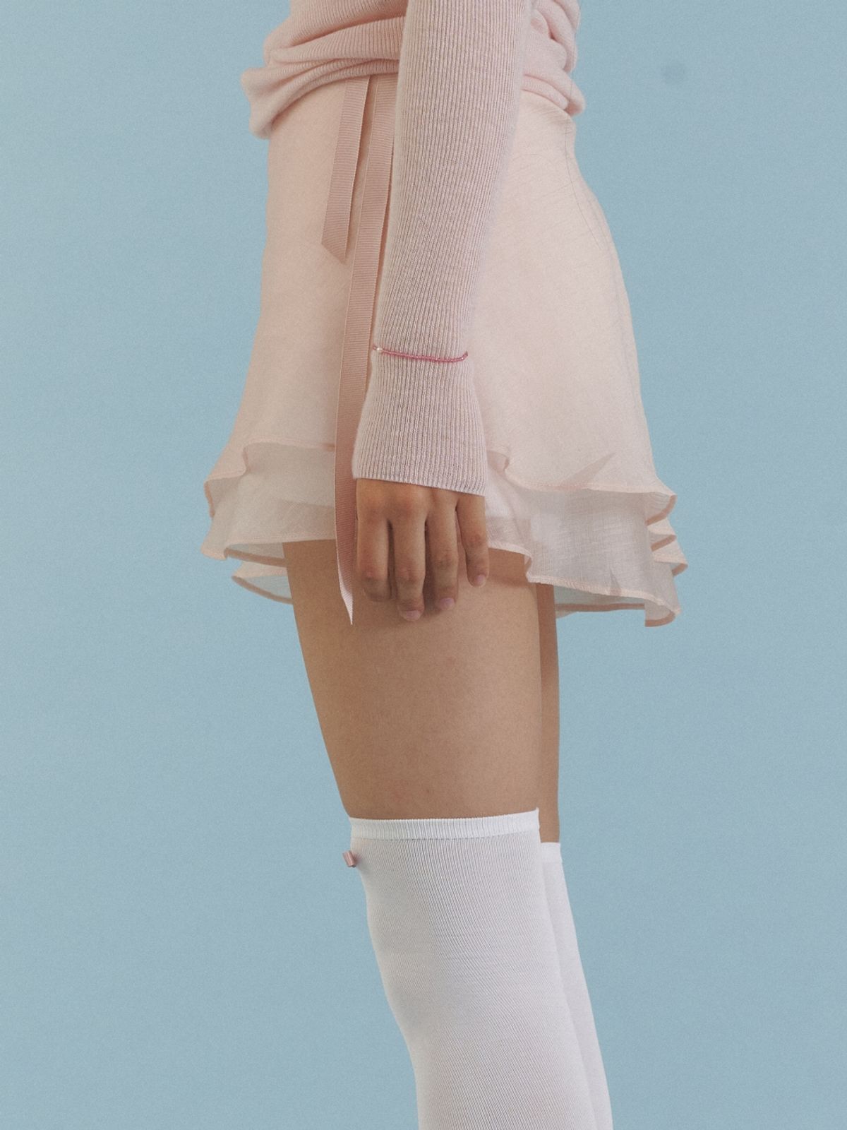 러브미몬스터(LOVE ME MONSTER) Love Ribbon Over Knee Socks_WH