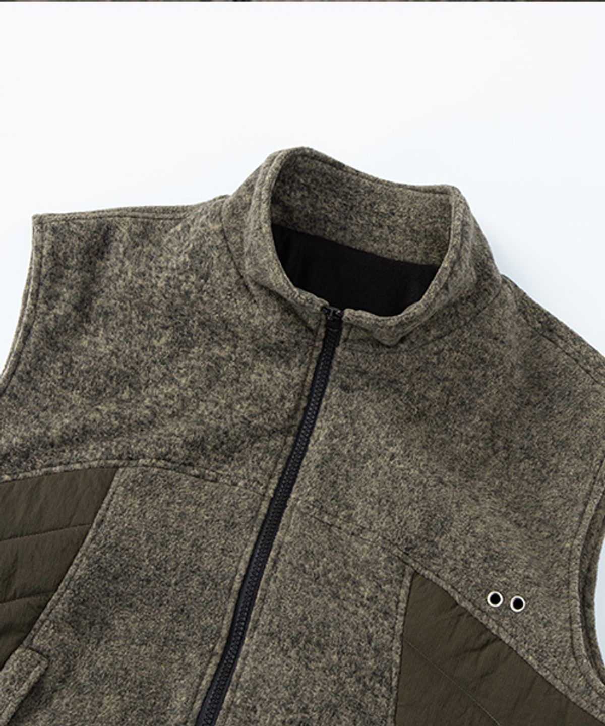 더콜디스트모먼트(THE COLDEST MOMENT) TCM side padded vest (brown)