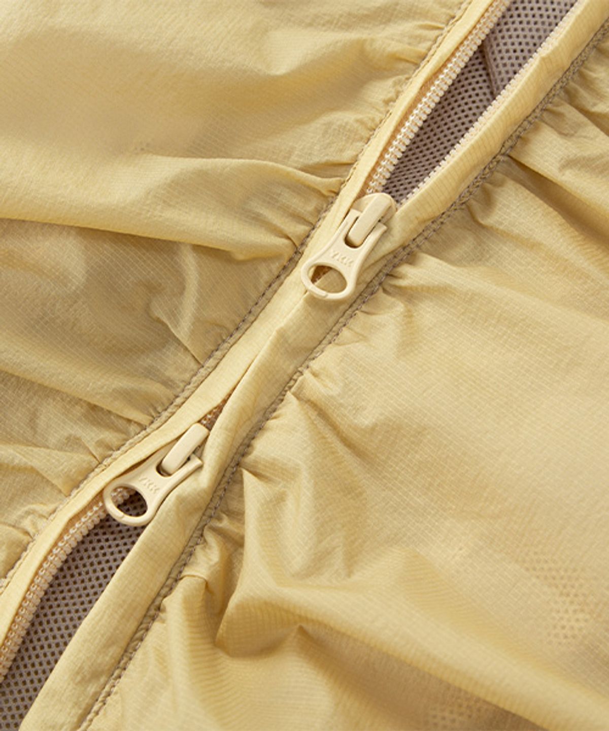 더콜디스트모먼트(THE COLDEST MOMENT) TCM ripstop shirring jacket (beige)