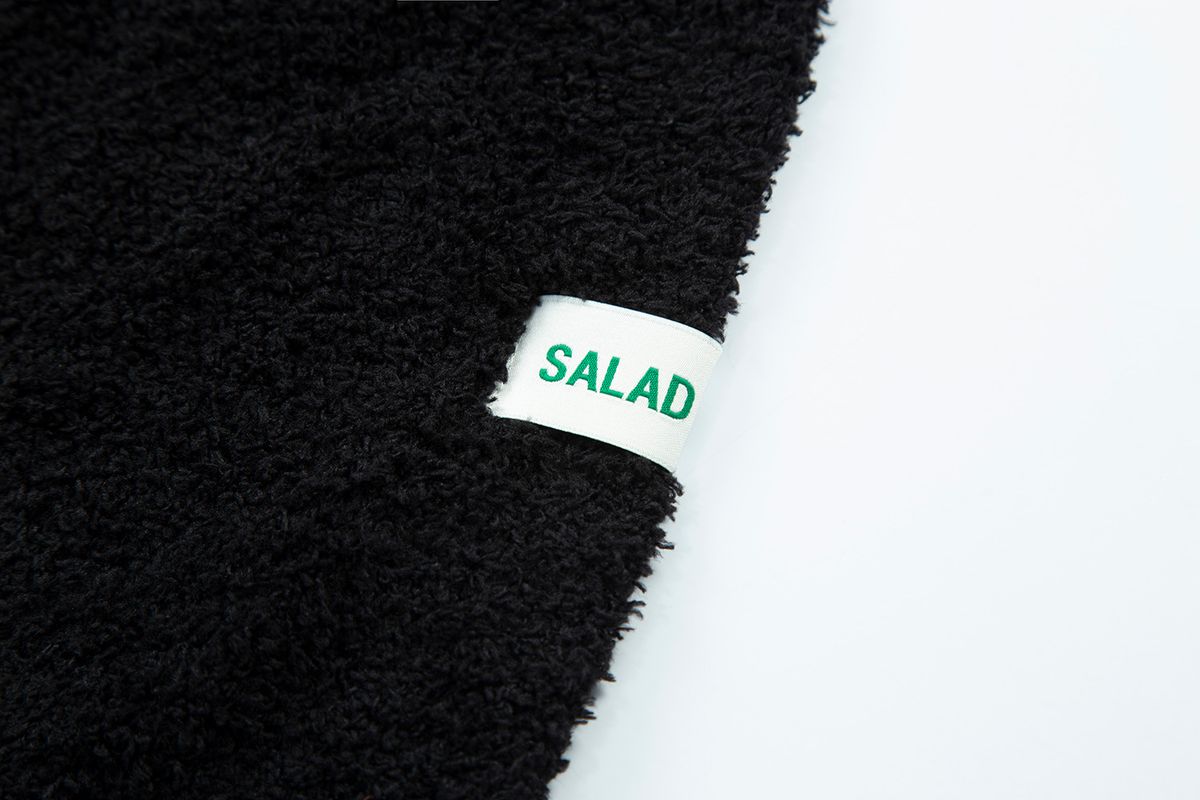 샐러드바구니(SALAD BAGUNI) 플라워 비치 타월 - 블랙 화이트