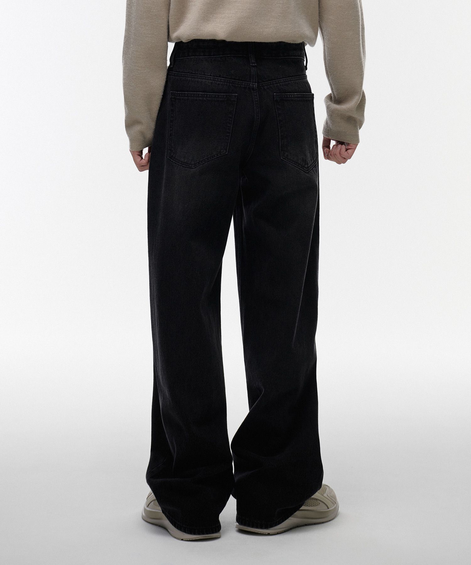 MUSINSA | MUSINSA STANDARD Extra wide denim pants [washed black]