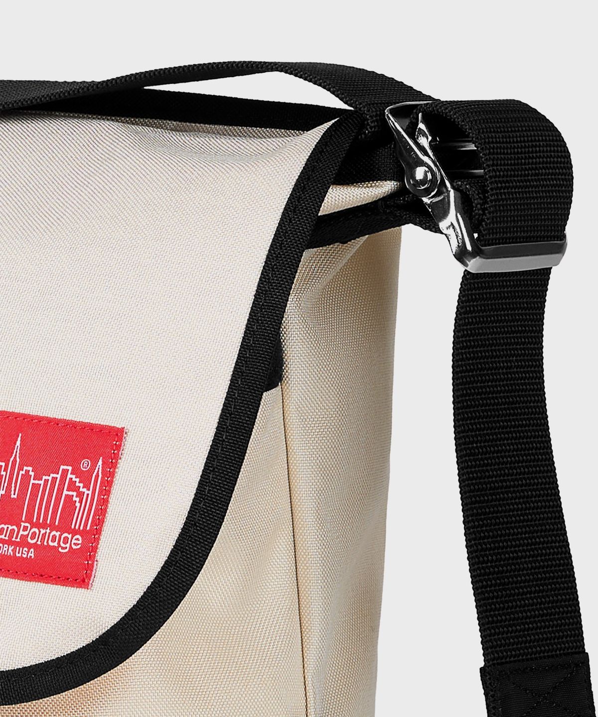 맨하탄 포티지(MANHATTAN PORTAGE) 1606V 빈티지 메신저백 M IVORY