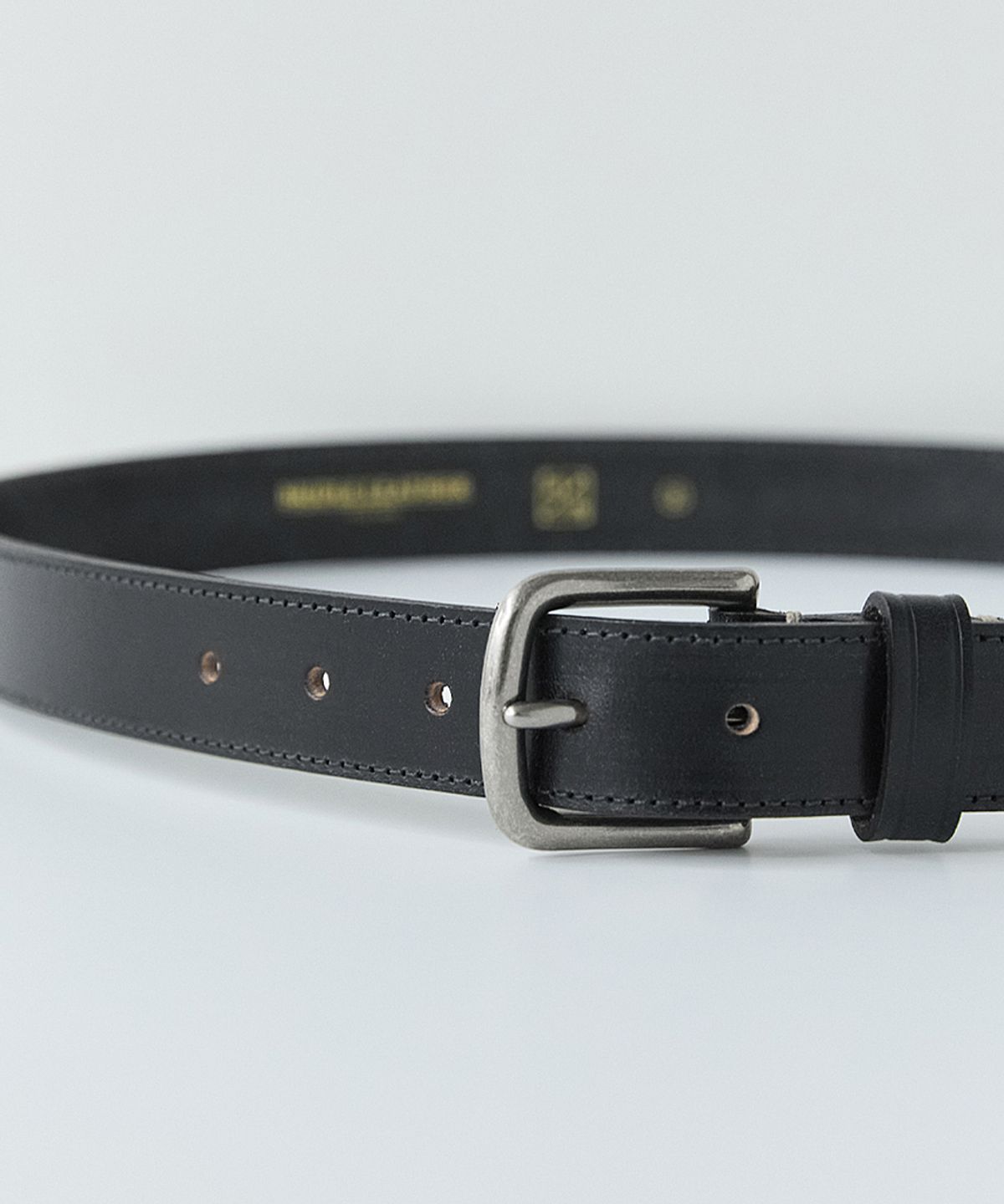 러프사이드(ROUGHSIDE) Bridle Leather Belt Black