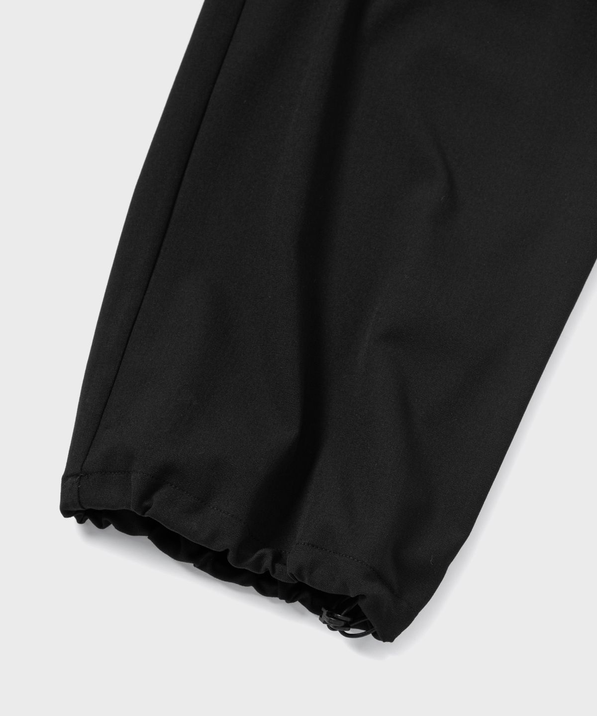 넌블랭크(NONBLANK) 카고 슬랙스_BLACK
