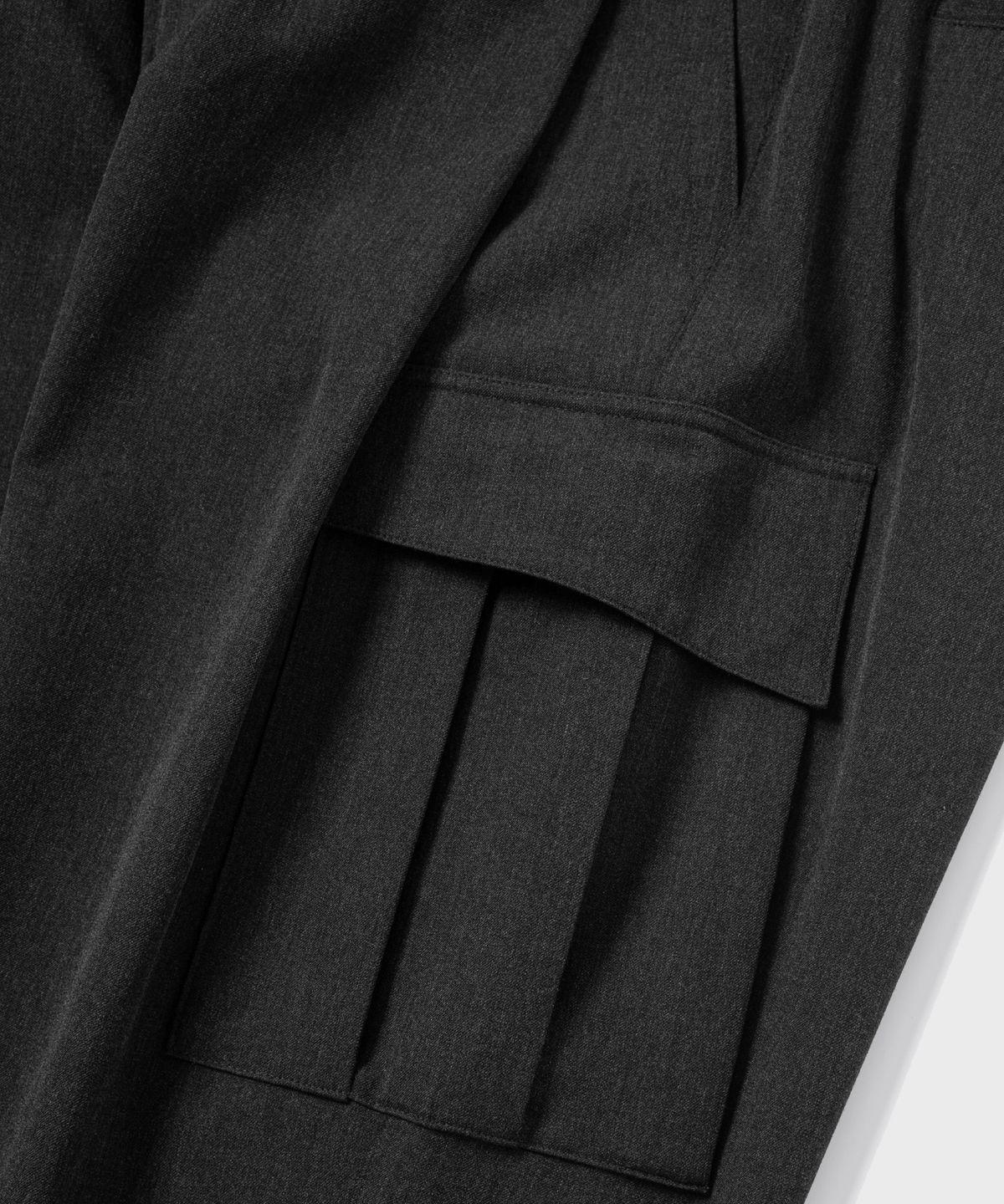 넌블랭크(NONBLANK) 카고 슬랙스_CHARCOAL GREY