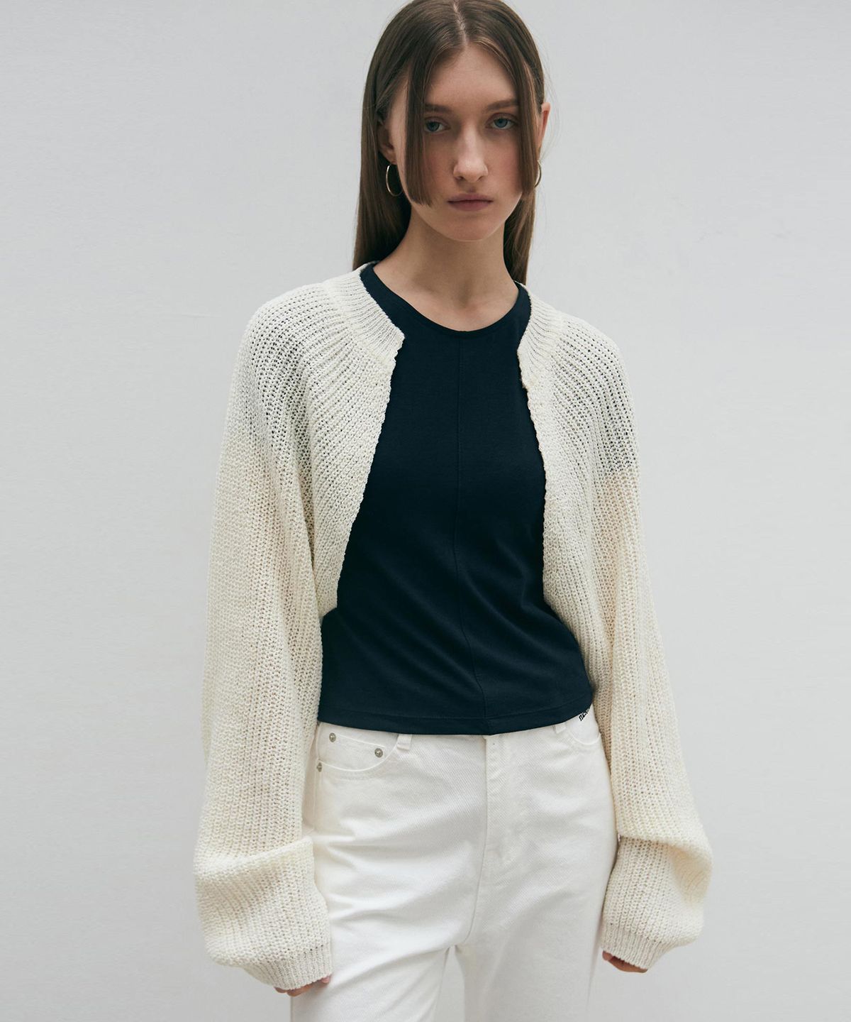 닉앤니콜(NICK&NICOLE) NICOLE BOLERO LOGO CARDIGAN_IVORY