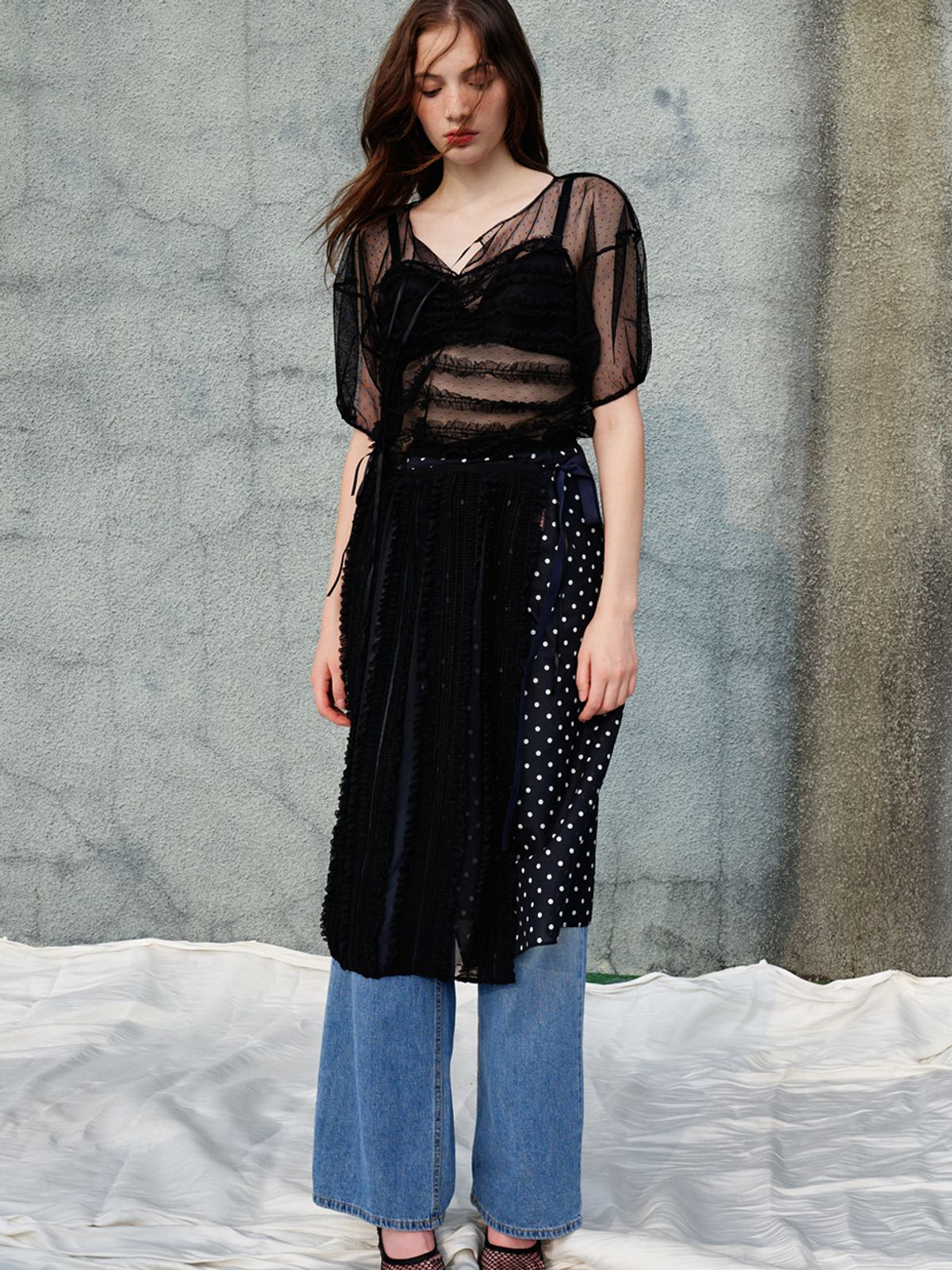 쏘리, 투 머치 러브(SORRY, TOO MUCH LOVE) Dot Lace Wrap Skirt_Black