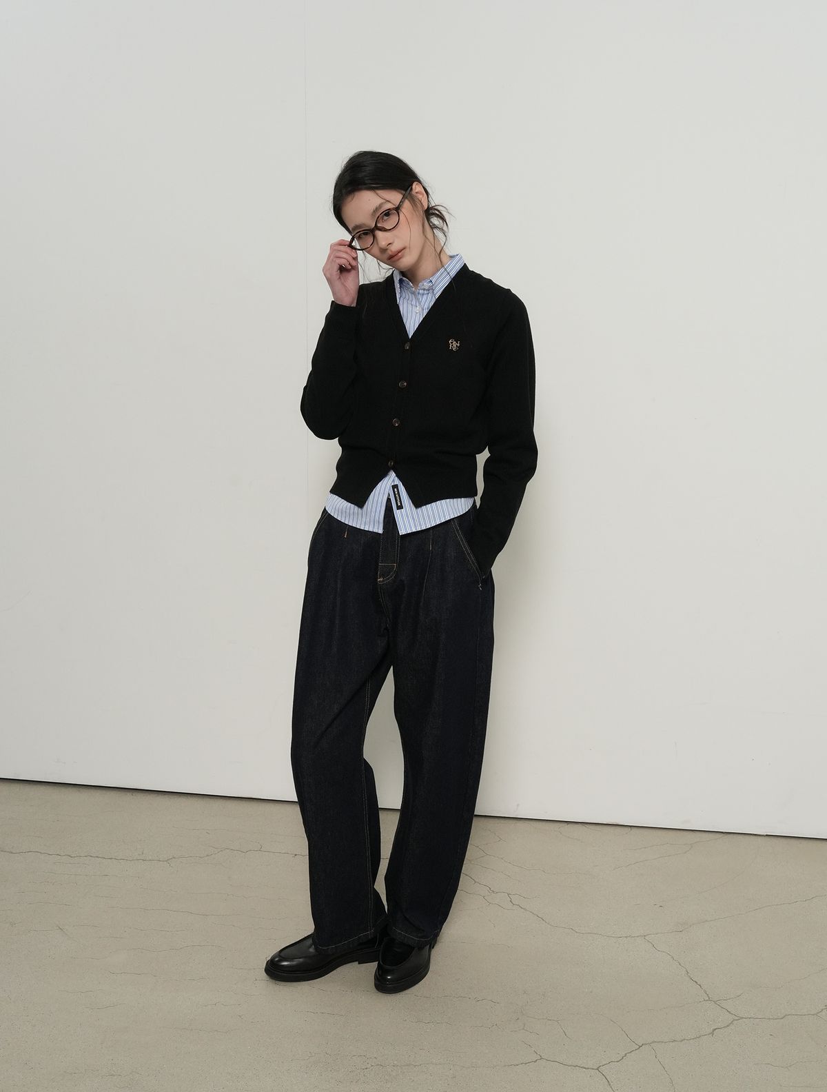 제너럴아이디어(GENERALIDEA) GNRL 에센셜 가디건 [BLACK] / WBD3L04503