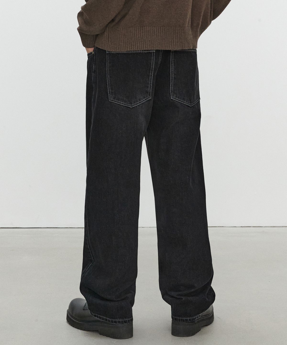 데케트(DECET) Deep Pleats Wide Jeans DCPT030Black