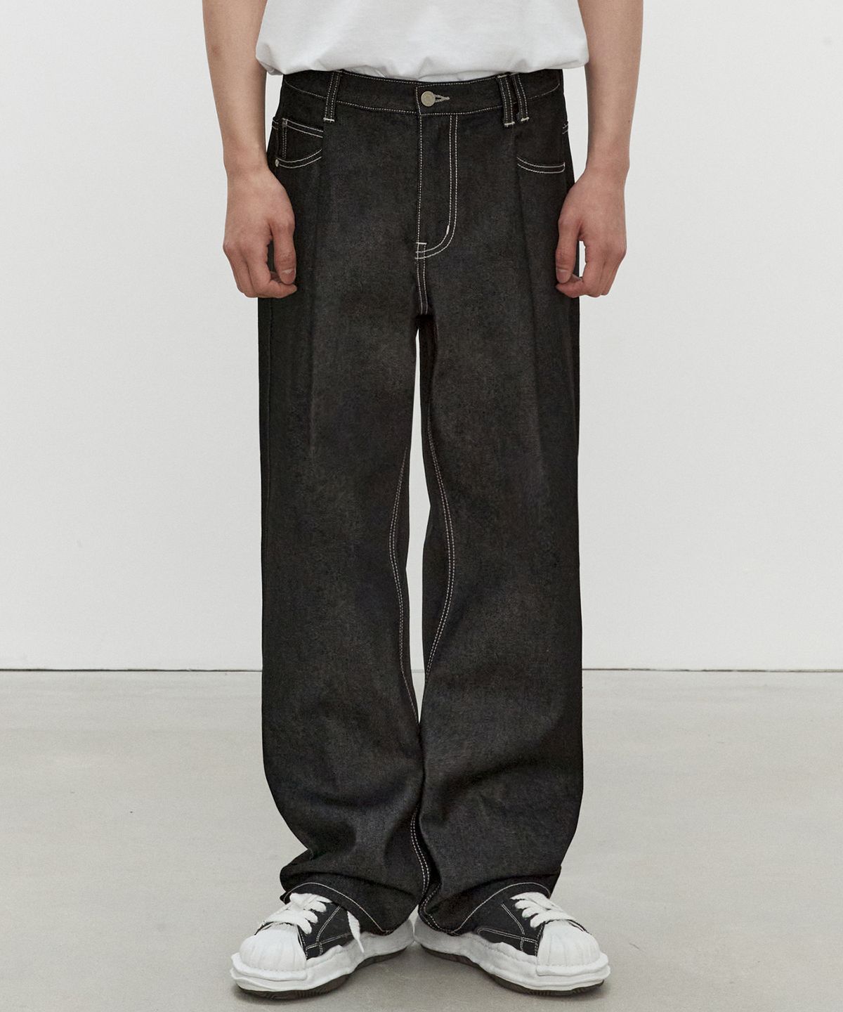 데케트(DECET) Deep Pleats Wide Jeans DCPT030CPBlack