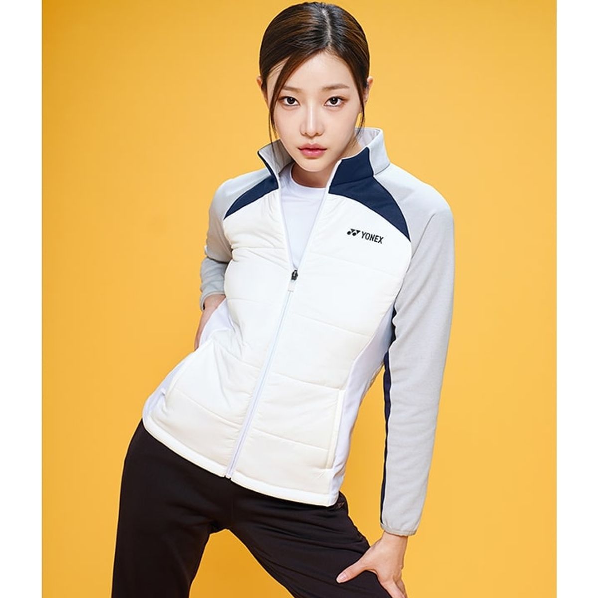 요넥스(YONEX) 233WU006F 화이트 여성 패딩 트레이닝 자켓