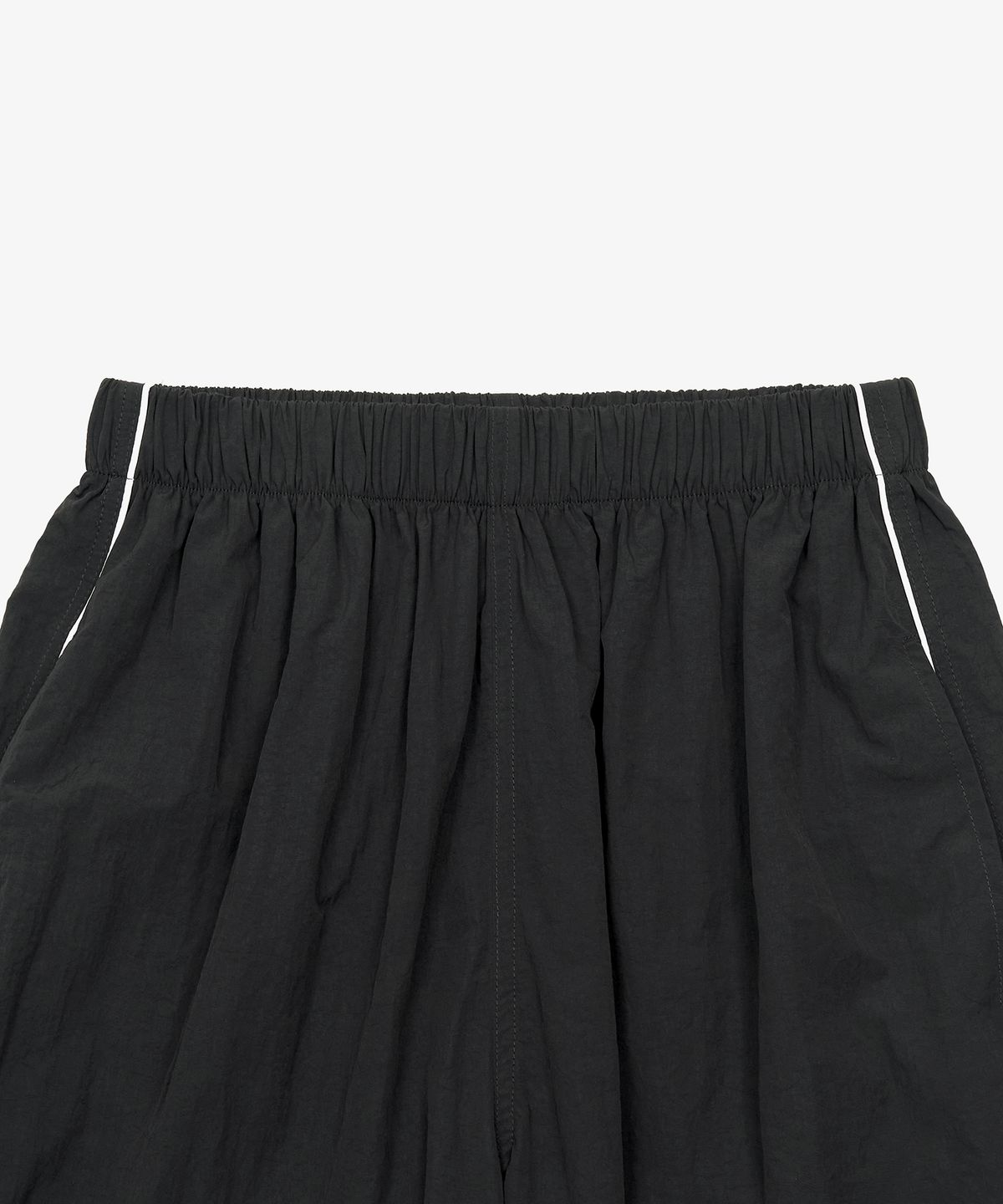 토피(TOFFEE) 파이핑 라인 트랙 스트링 팬츠 (BLACK)