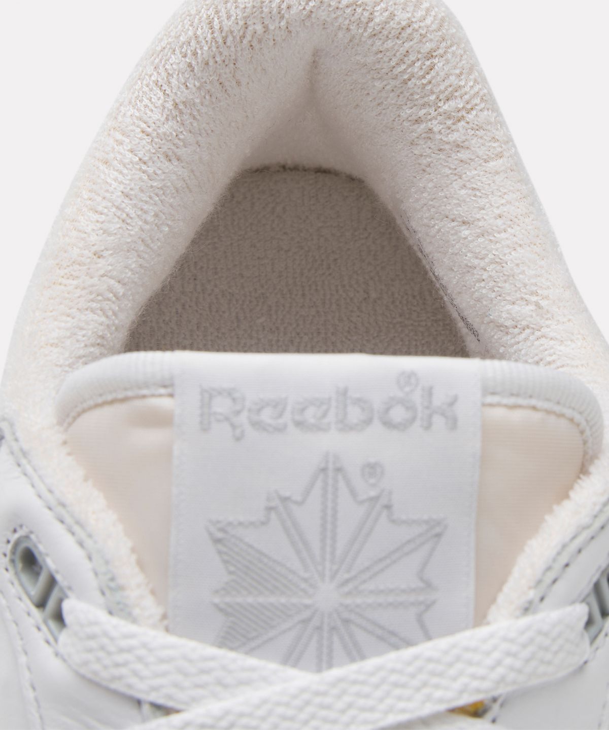 리복(REEBOK) 클럽 C 85 빈티지 - 레트로 화이트:실버 / ID9263