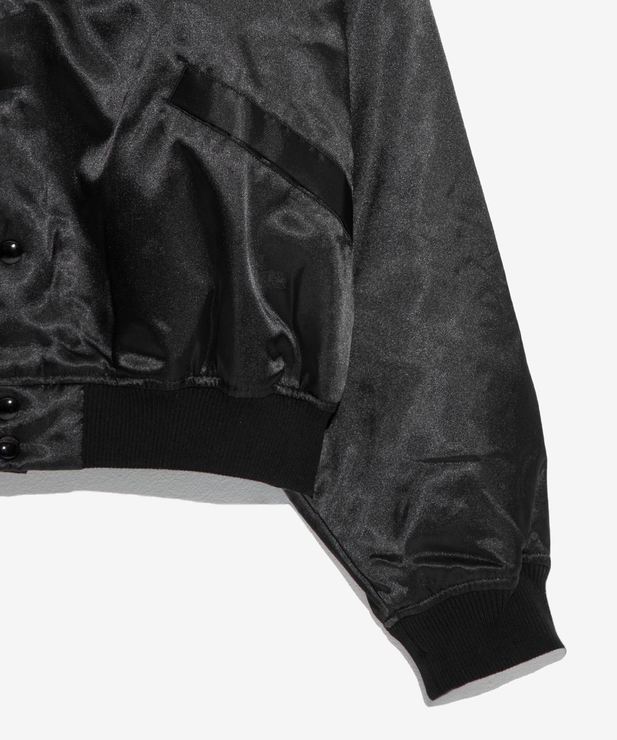 벌스데이수트(BIRTHDAYSUIT) COACH JUMPER (BLACK)
