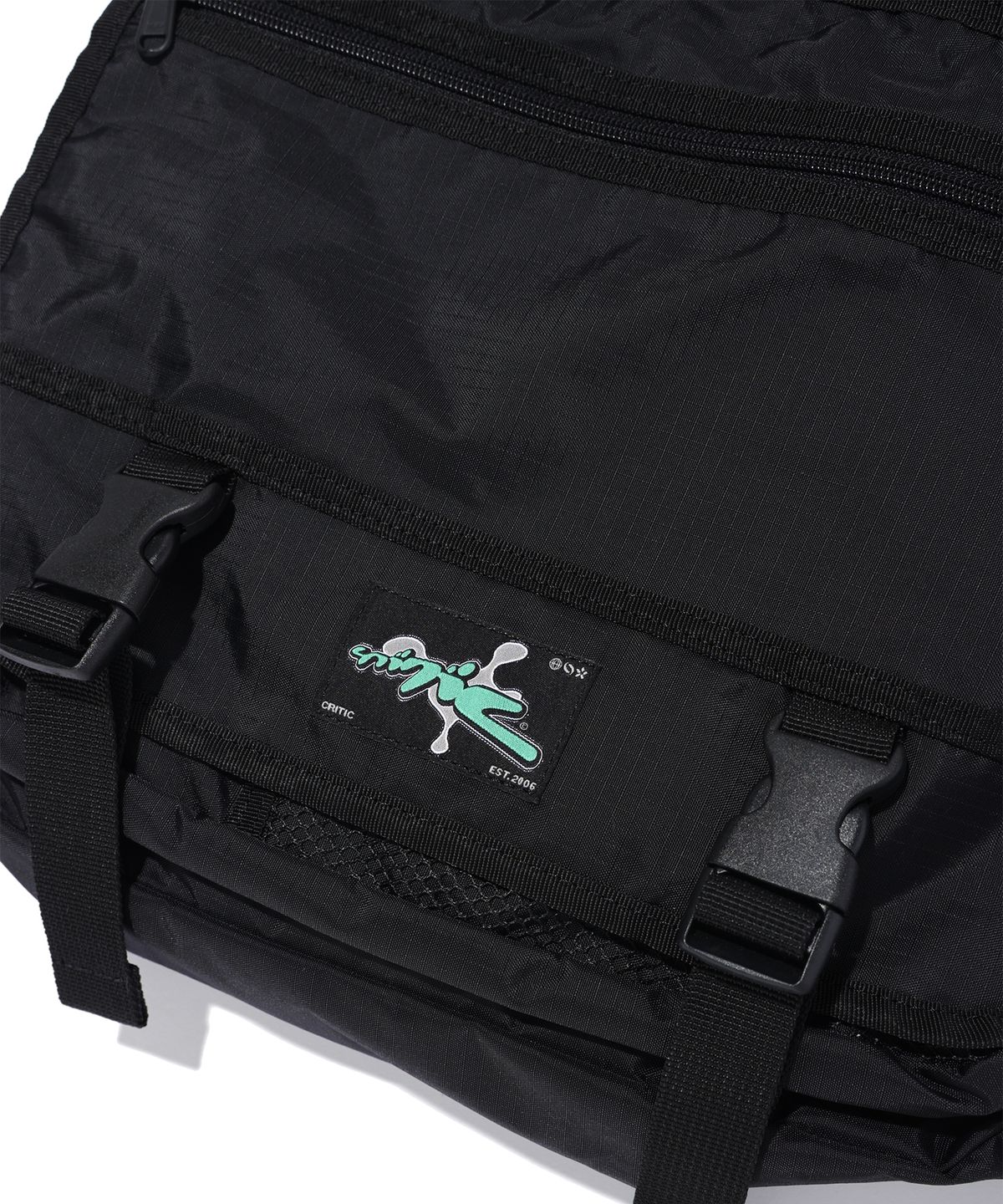 크리틱(CRITIC) UTILITY MESSENGER BAG BLACK
