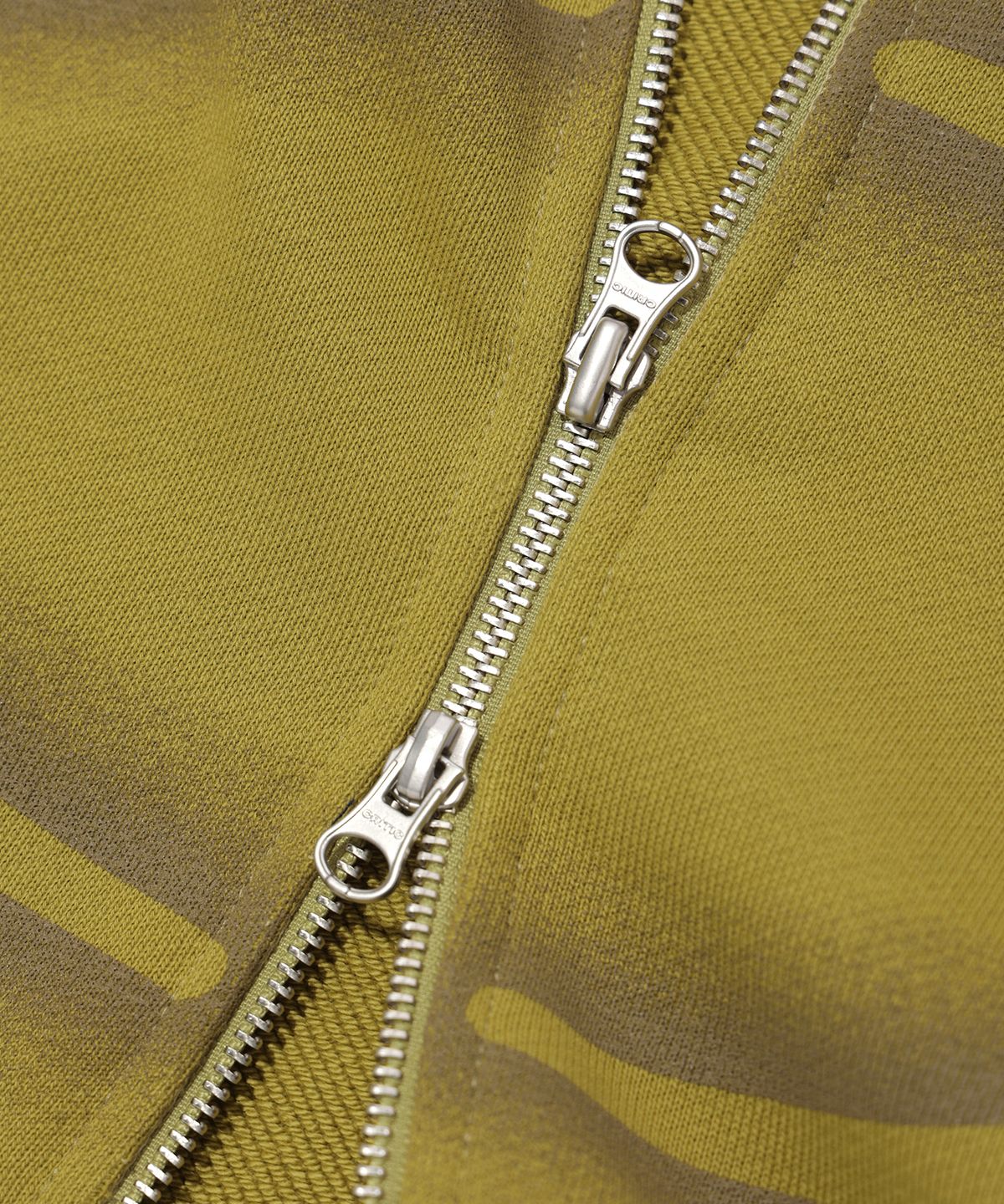 크리틱(CRITIC) WORMHOLE LOGO HOODIE ZIP-UP OLIVE