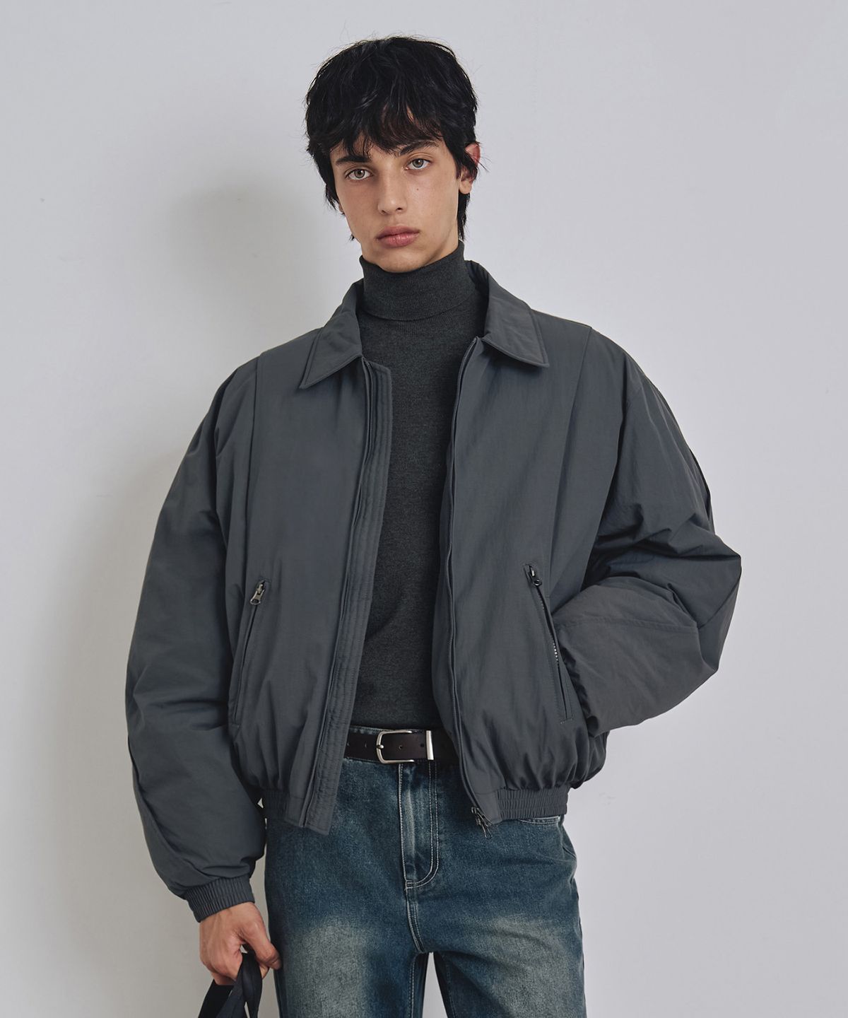 커스텀어클락(COSTUME O’CLOCK) 커브드 투웨이 항공 패딩 점퍼 3 COLOR COOSJP045