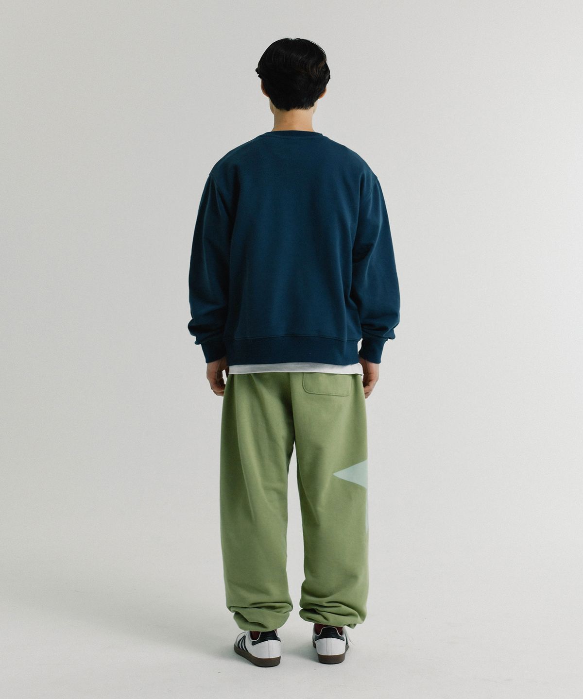 피지컬 디파트먼트(PHYSICAL DEPARTMENT) 스타테일 스웨트셔츠_인디고 블루