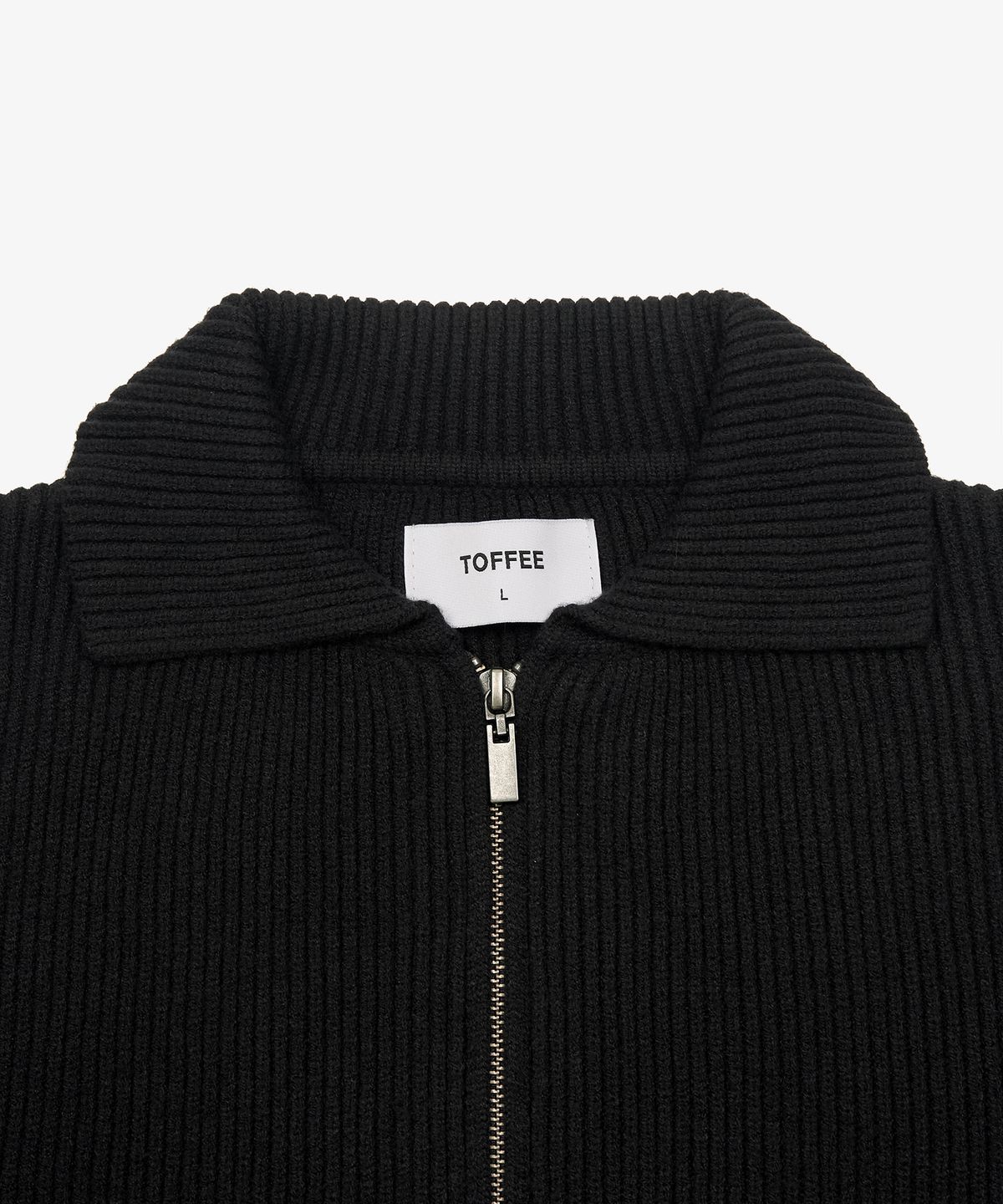 토피(TOFFEE) 카라 투웨이 집업  니트 (BLACK)