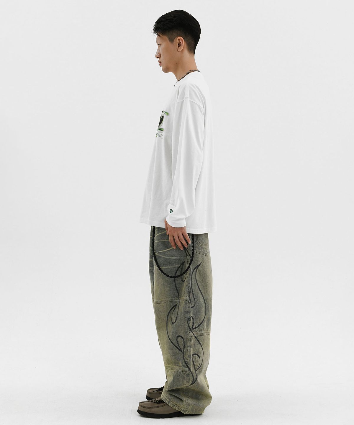 래리클락(LARRY CLARK) DAMN MARBLING BIG LOGO LS WHITE