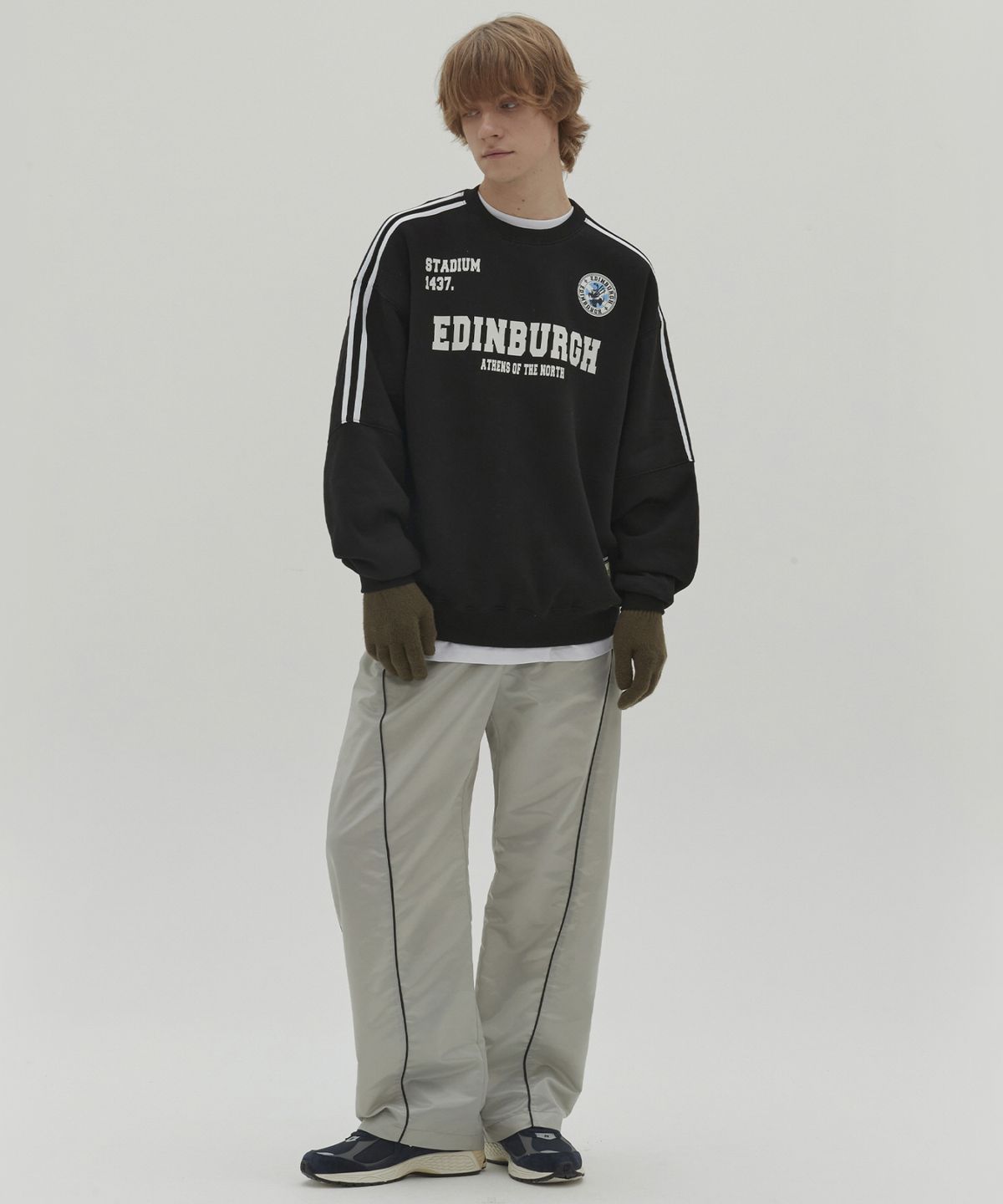 세컨모놀로그(SECONDMONO) 에든버러 풋볼 스웻셔츠 블랙 SETS012BLACK