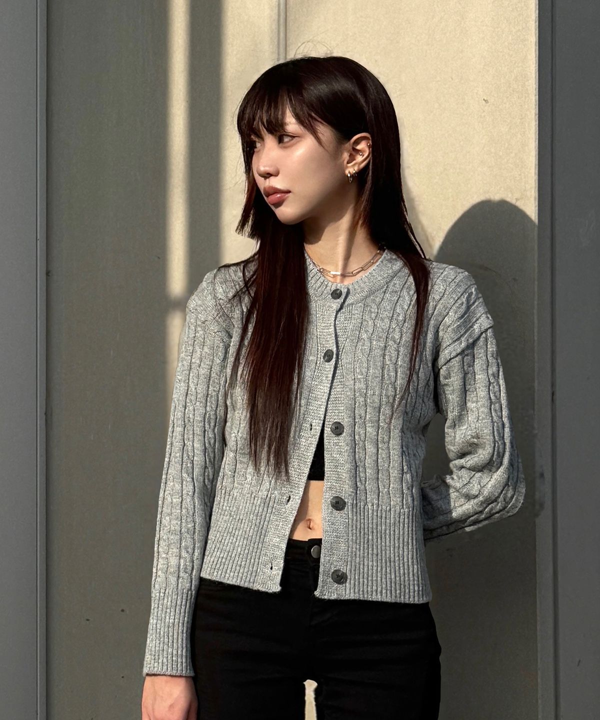 블론드나인(BLOND9) 라운드 넥 크롭 케이블 가디건_그레이