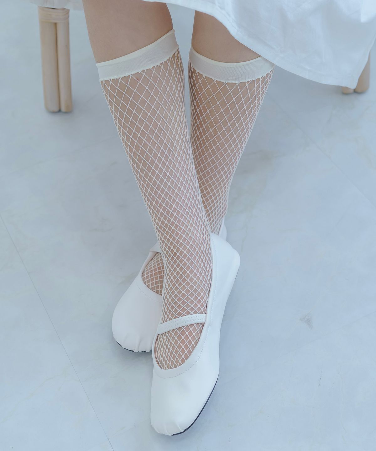 미민(MEMINN) 미민 에일린 매쉬 니삭스 2colors