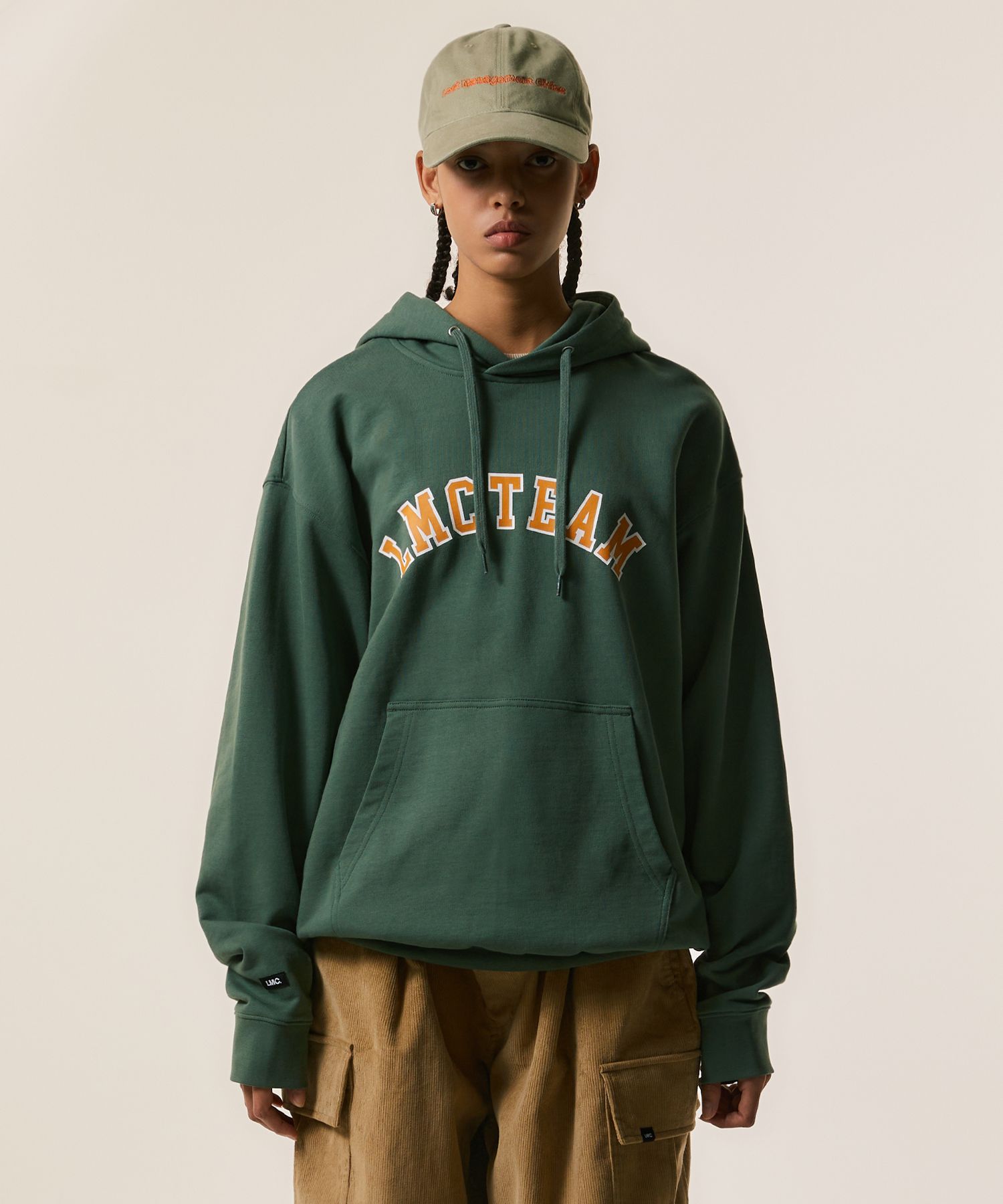 パーカー・フーディ LMC TEAM ARCH HOODIE black 0LM23FHD105BLK MUSINSA | LMC TEAM ARCH HOODIE black