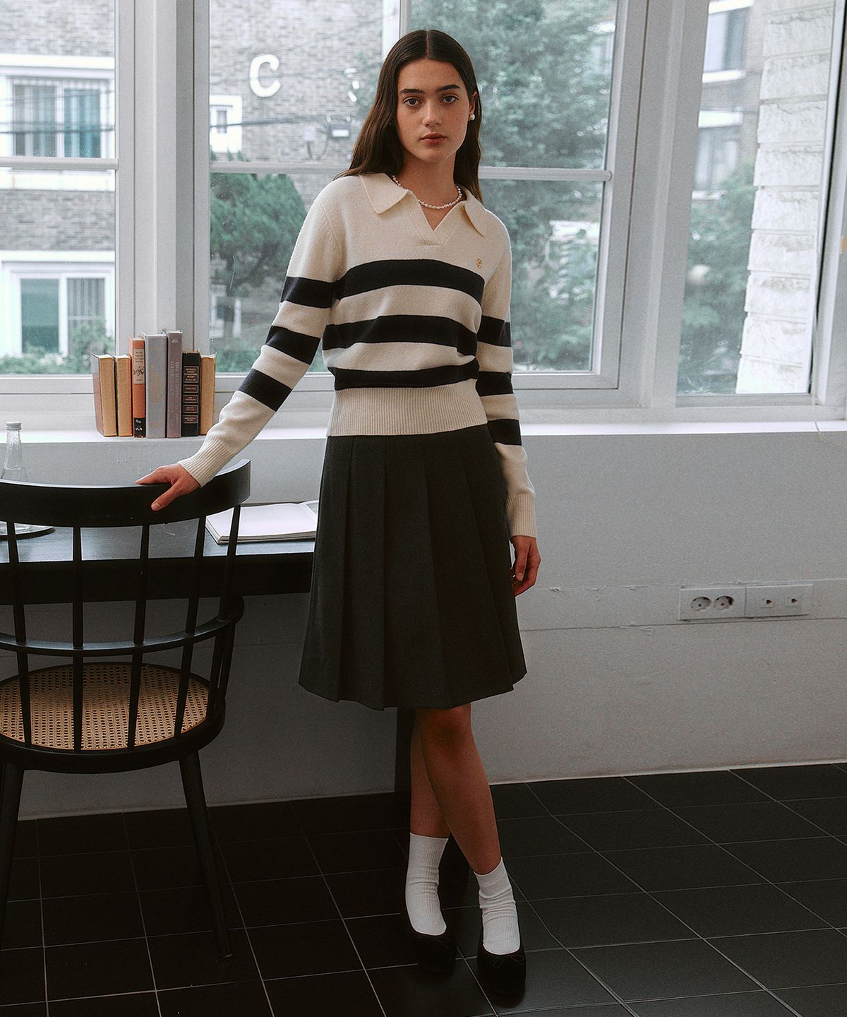 로라로라(ROLAROLA) WOOL BLENDED BUCKLE PLEATS SKIRT CHARCOAL