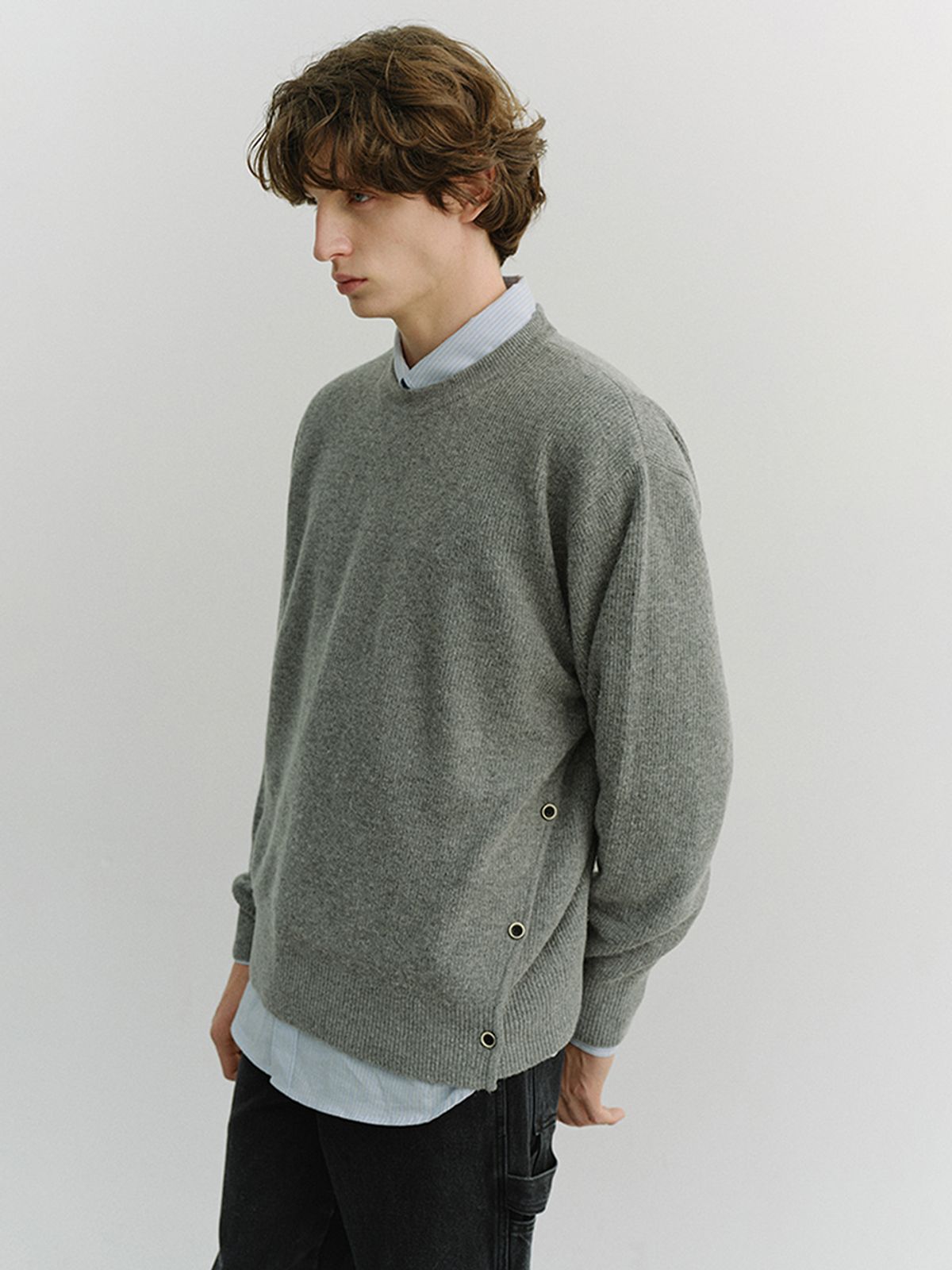 던스트 포 맨(DUNST FOR MEN) BUTTONED CREWNECK SWEATER_UNISEX_UDSW6A107_MELANGE GREY