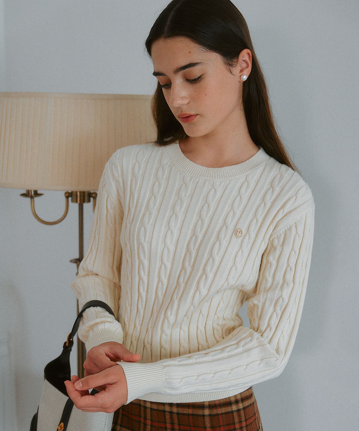 로라로라(ROLAROLA) COLOR LINE CABLE KNIT IVORY