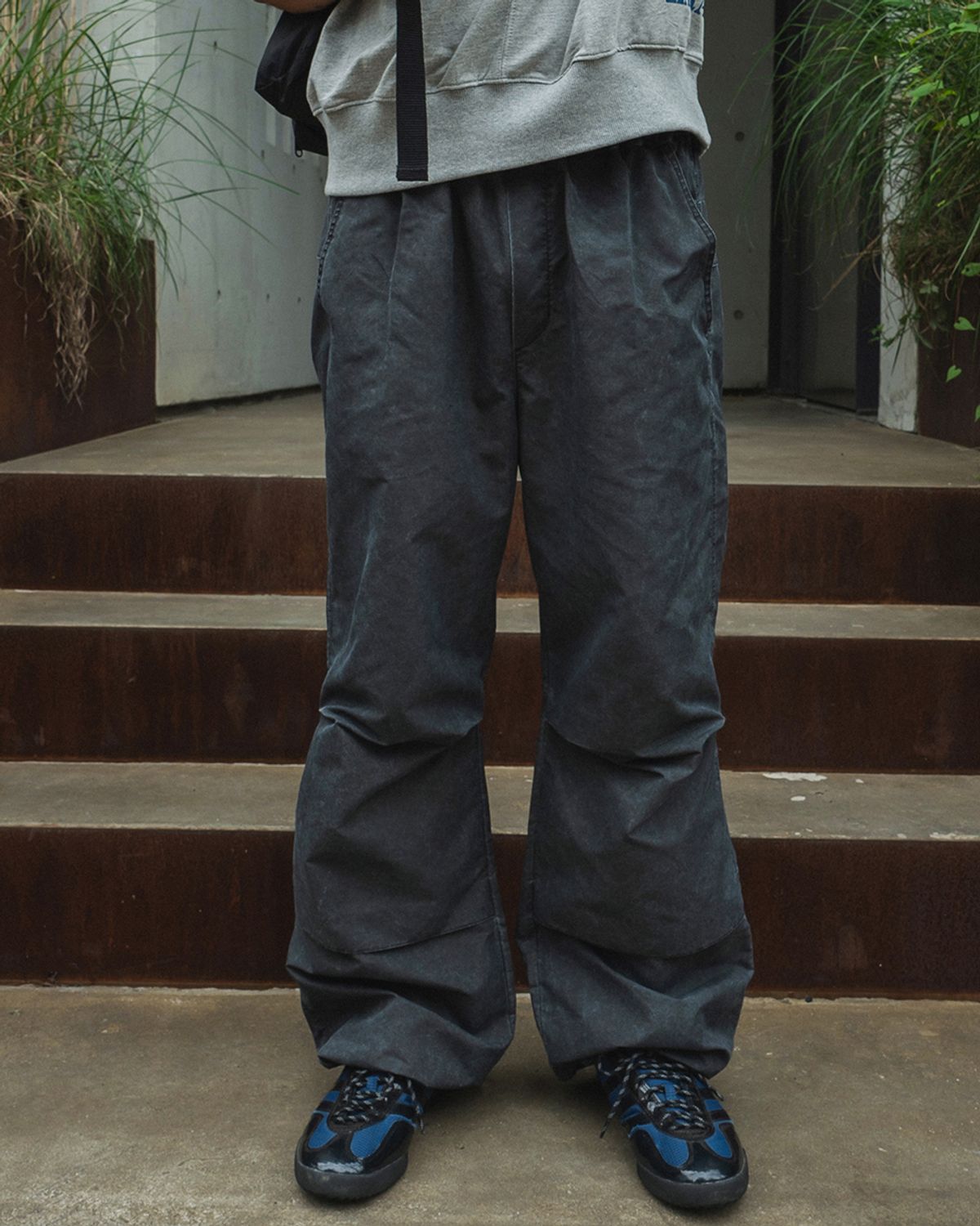 카락터(KARACTOR) Pigment nylon pants / Black charcoal