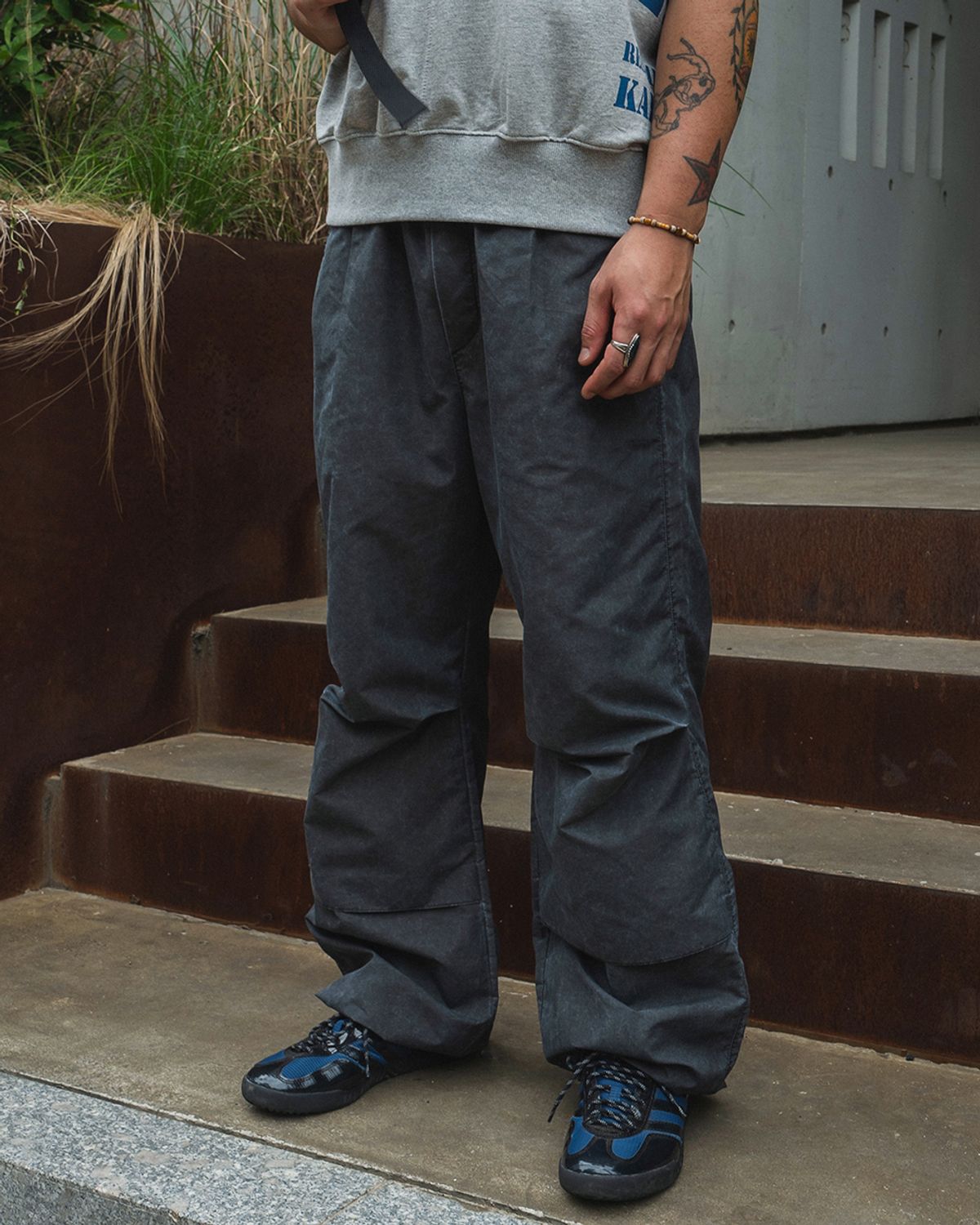 카락터(KARACTOR) Pigment nylon pants / Black charcoal