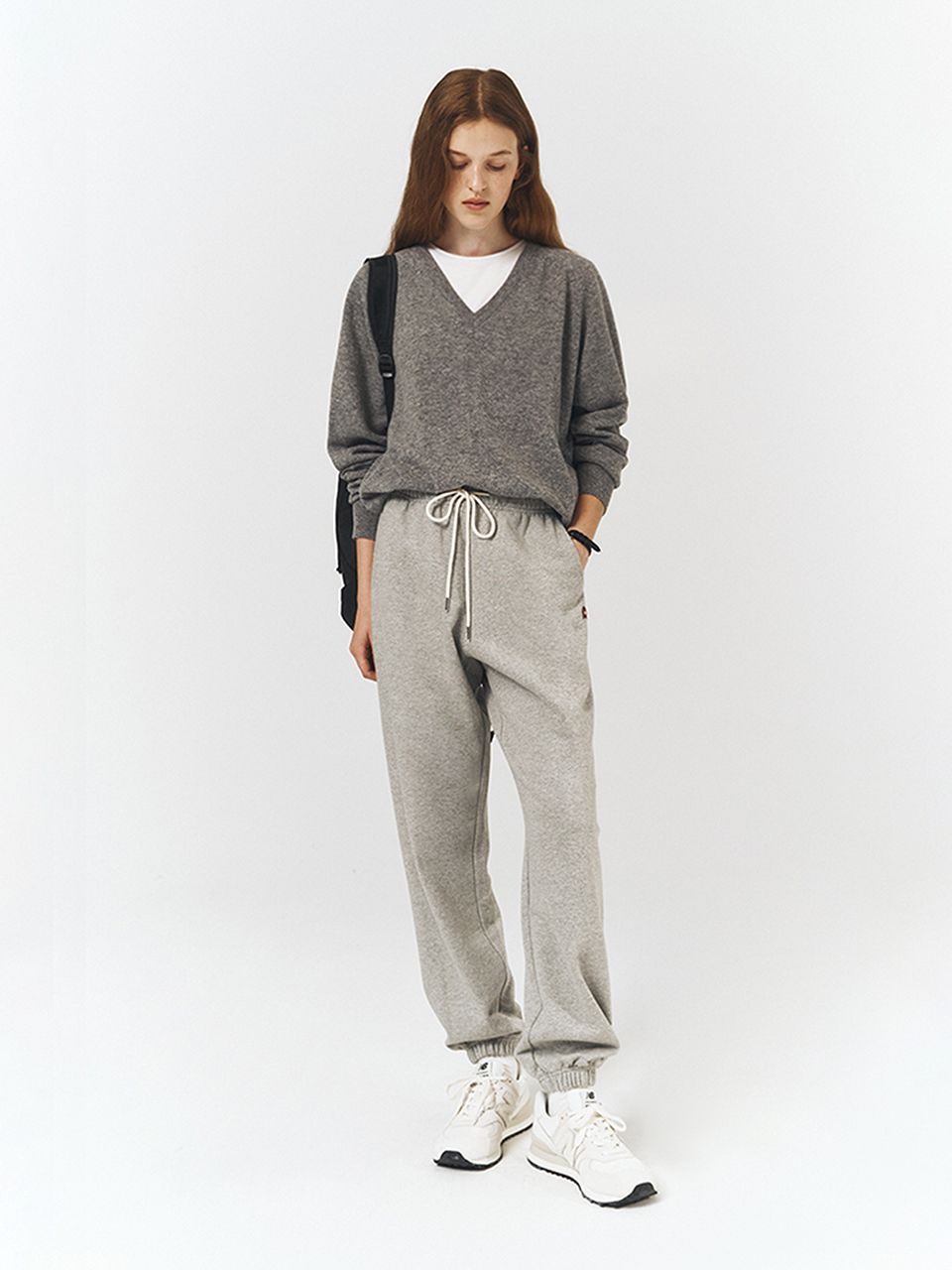 MUSINSA | DUNST FOR WOMEN UNISEX V-NECK RAGLAN SWEATER