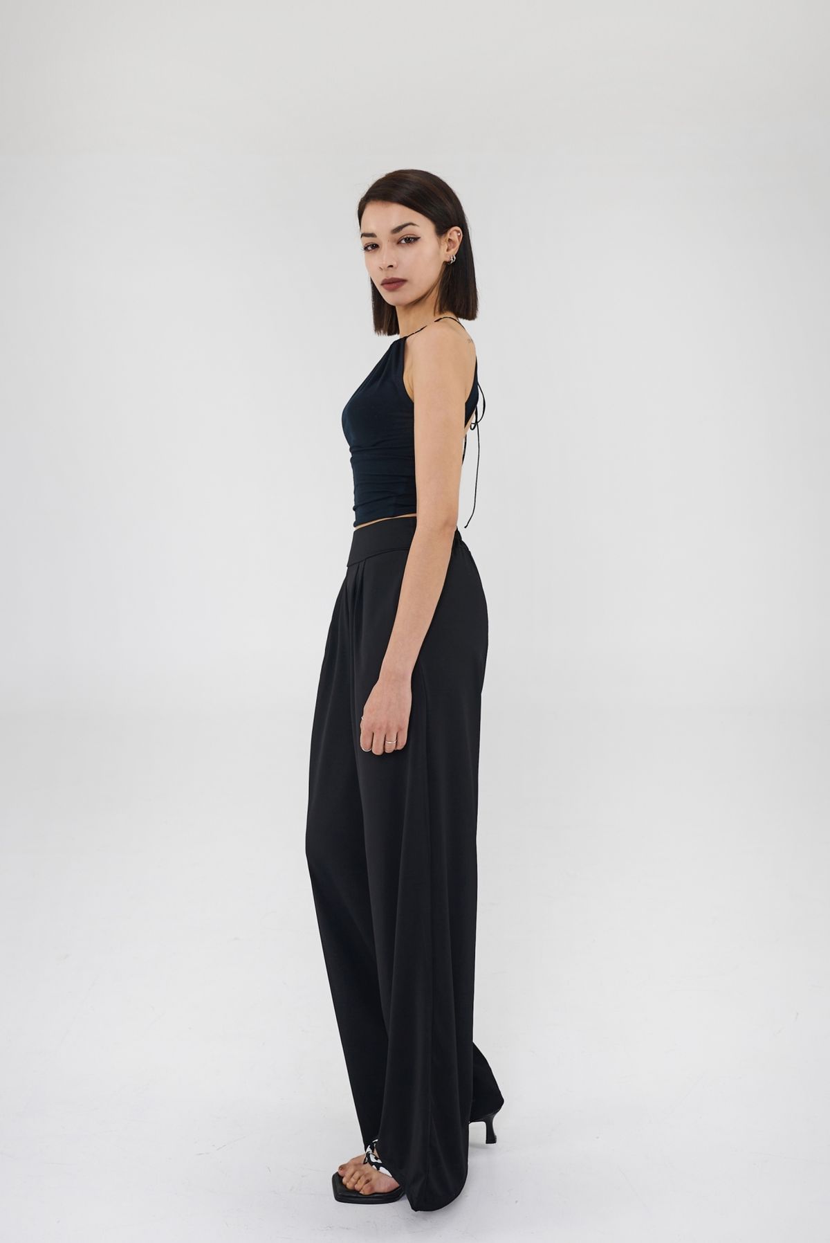 블랙크러쉬(BLACRUSH) Cool Wide Fit Banding Slacks Pants
