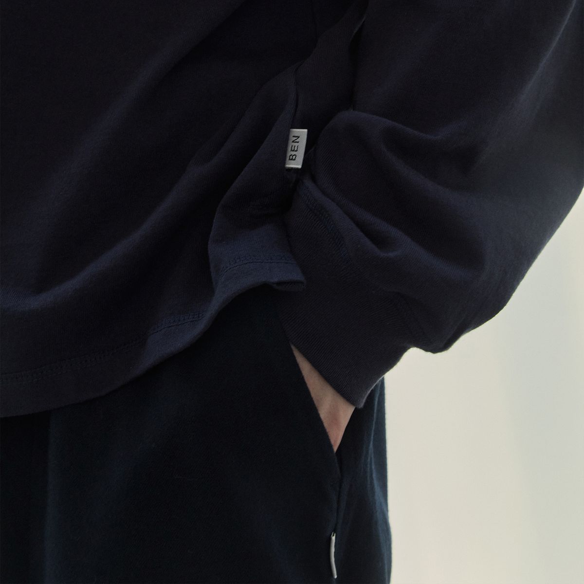 벤(BBEEEENN) MENS) 리브드 슬리브 T_네이비
