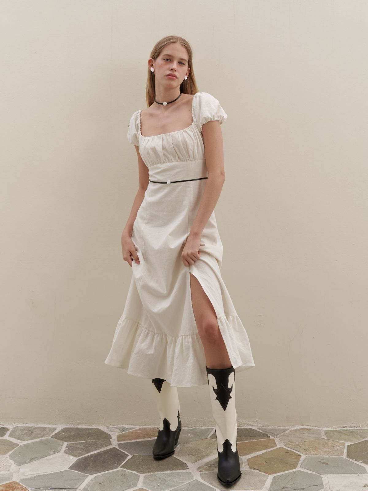 러브미몬스터(LOVE ME MONSTER) The Pure Princess Neck Long Dress