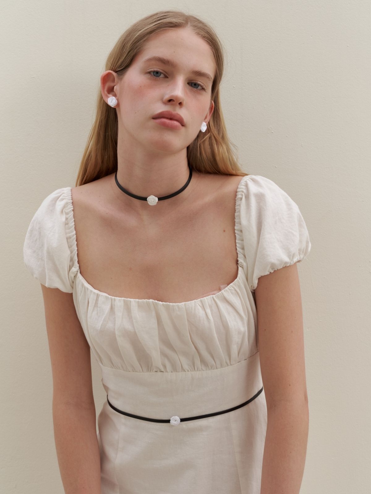 러브미몬스터(LOVE ME MONSTER) The Pure Princess Neck Long Dress