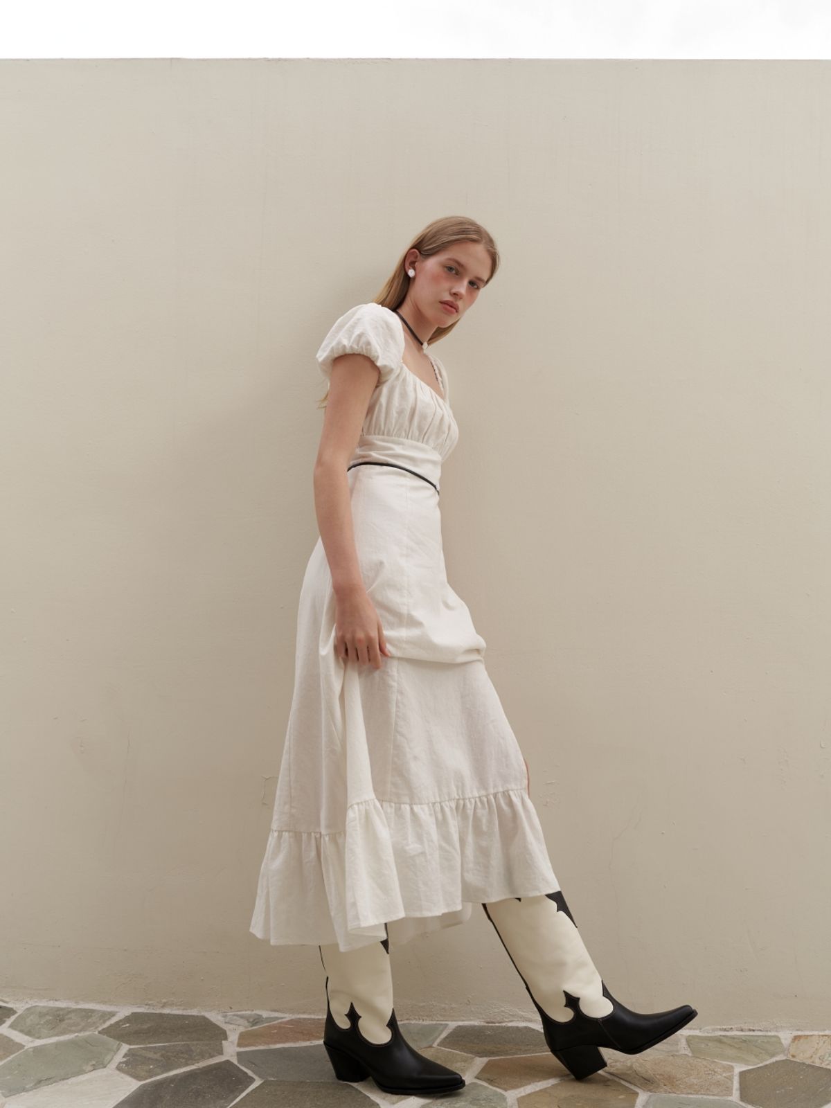 러브미몬스터(LOVE ME MONSTER) The Pure Princess Neck Long Dress