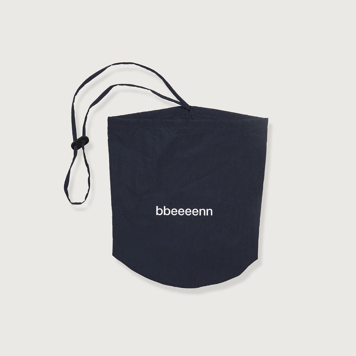 벤(BBEEEENN) 퀼티드 베스트_네이비