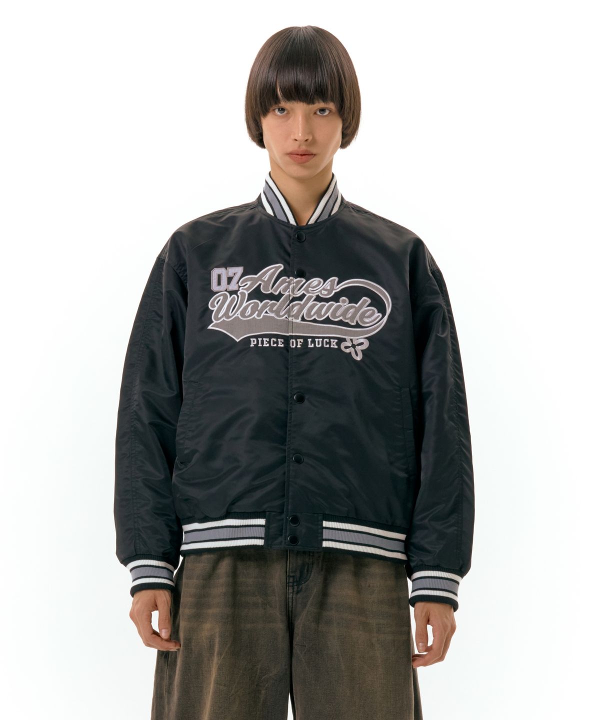 아메스 월드와이드(AMES-WORLDWIDE) NYLON STADIUM JACKET BLACK (AM2DFUJ240A)