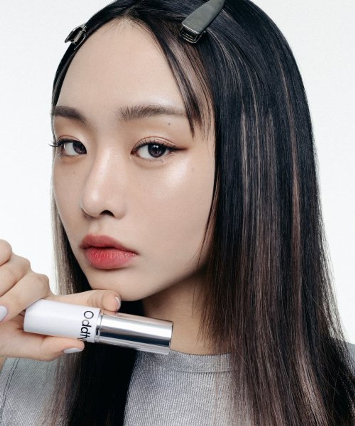 오드타입(ODDTYPE) 언베일드 스킨 하이라이터 2종