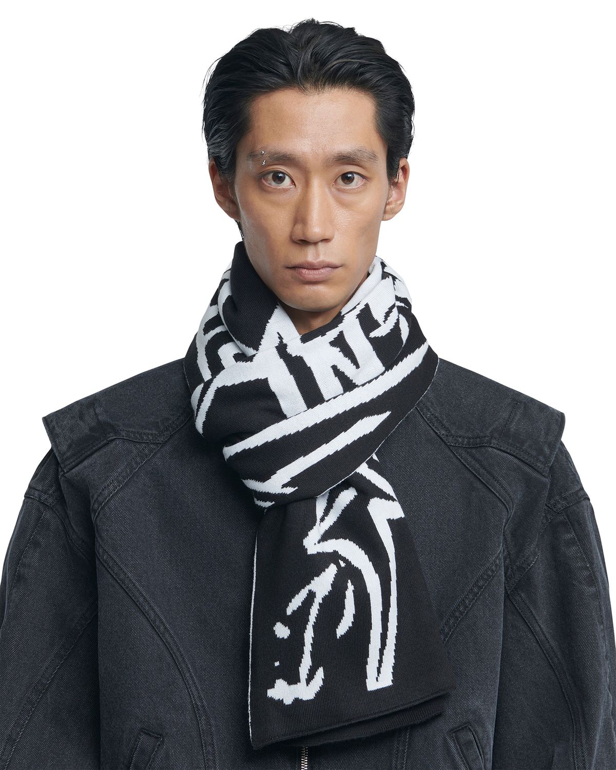 노매뉴얼(NOMANUAL) T.S JACQUARD MUFFLER - WHITE