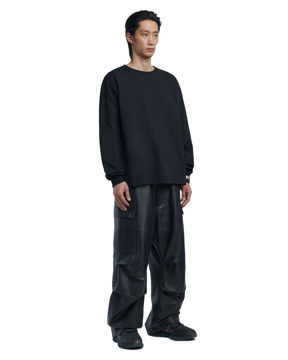 노매뉴얼(NOMANUAL) BASIC LONG SLEEVE TEE - BLACK
