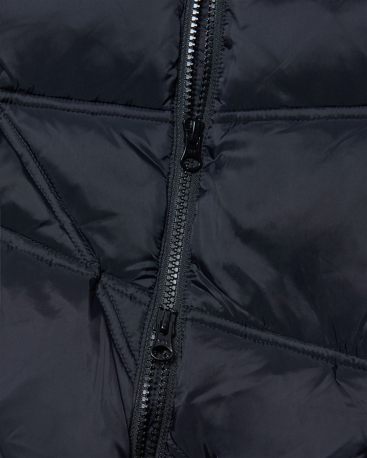 노매뉴얼(NOMANUAL) TRACK DUCK DOWN VEST - BLACK