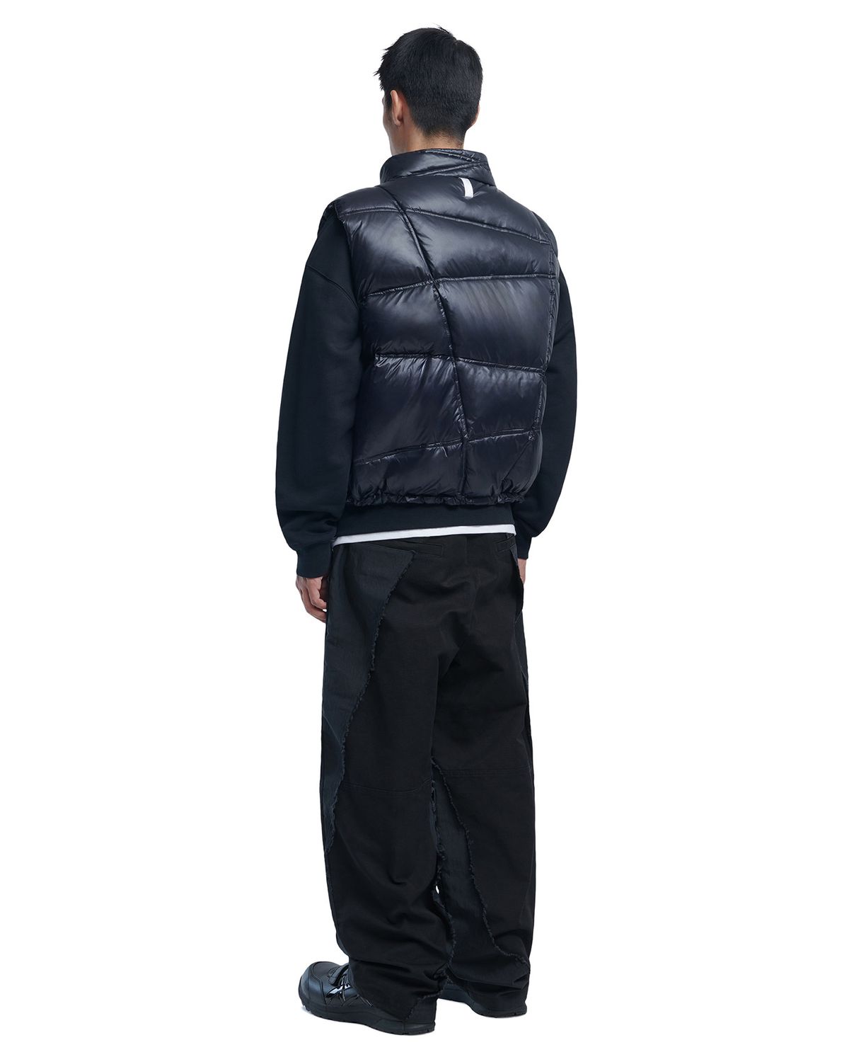 노매뉴얼(NOMANUAL) TRACK DUCK DOWN VEST - GLOSSY BLACK